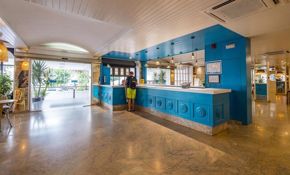 Hotel Checkin Garbí Calella