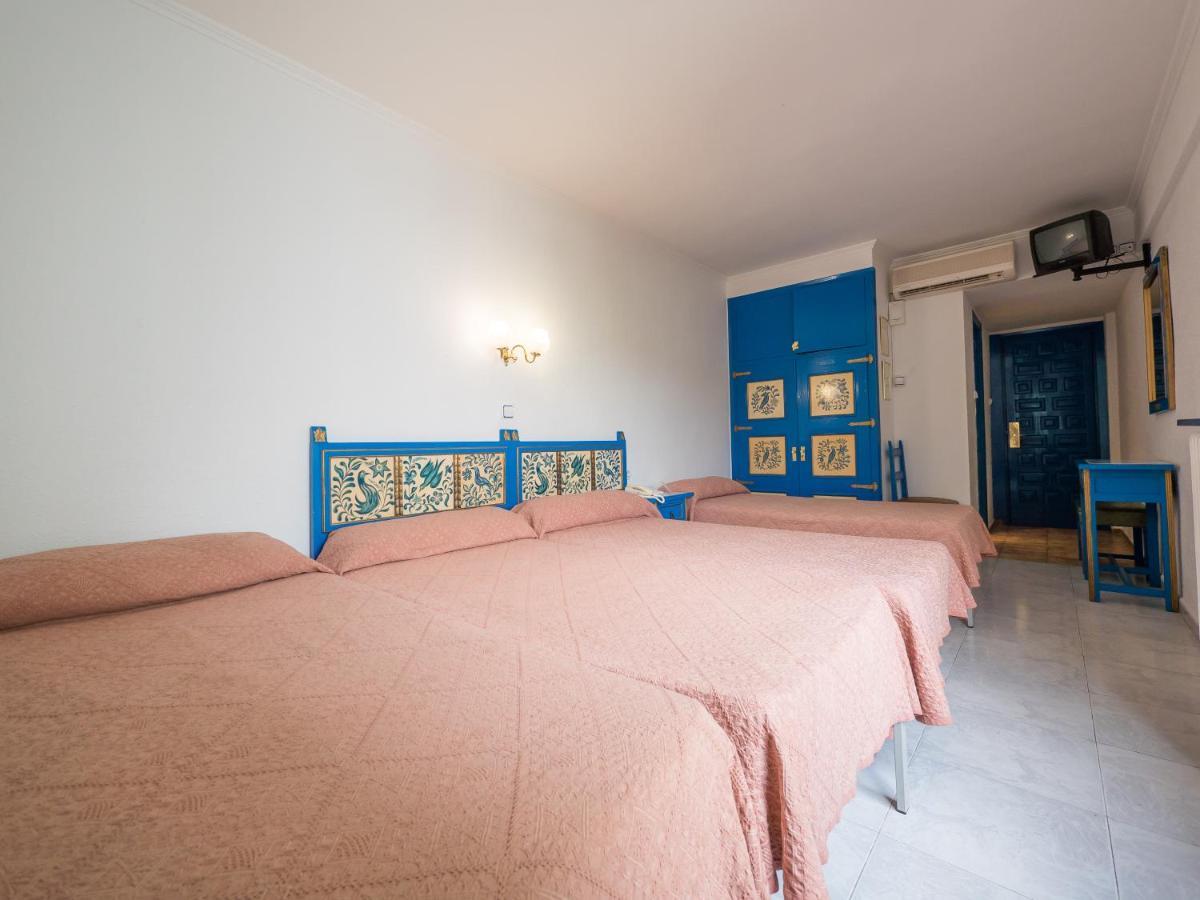 Hotel Checkin Garbí 3*